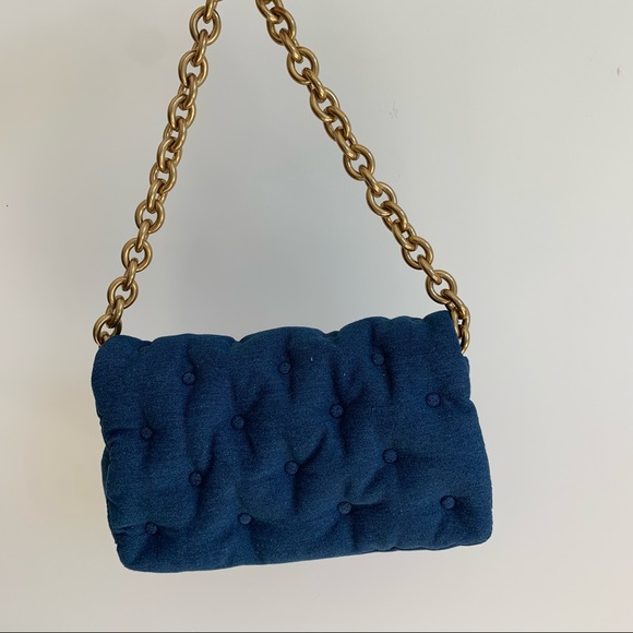 Baguette bag with gold chain - Picture 4 of 5